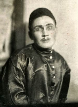 Батуллин в роли Булата, гл.герой мелодрамы, "Голубая шаль". 1935 год