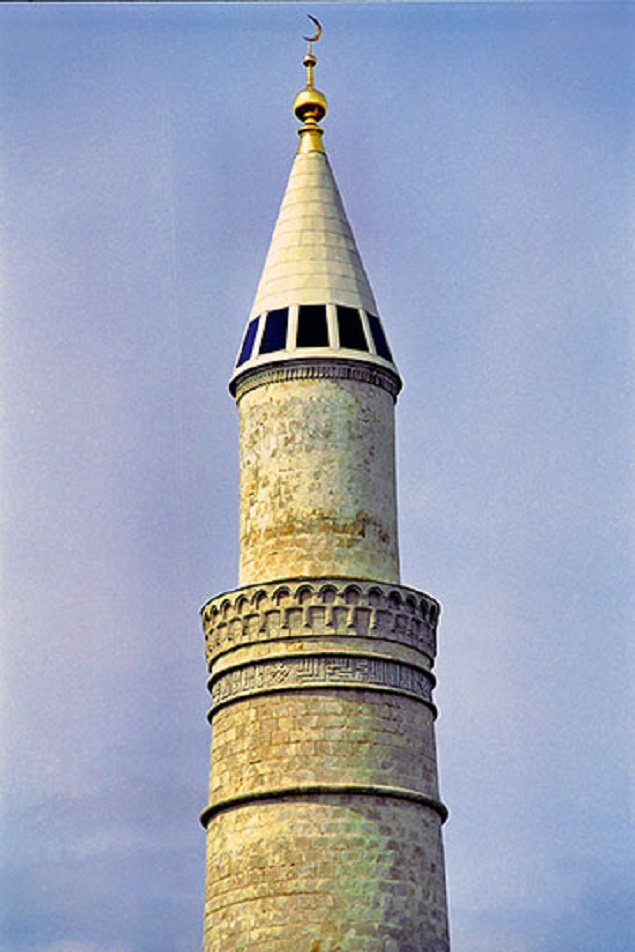 19 32
