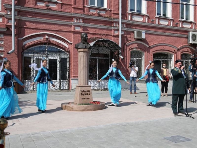 10 bust troitsk aif.ru
