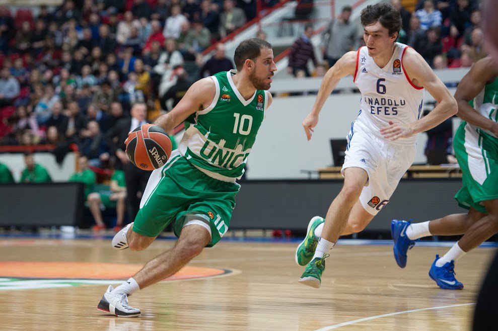uniks sygraet pervyy domashniy match novogo sezona 1