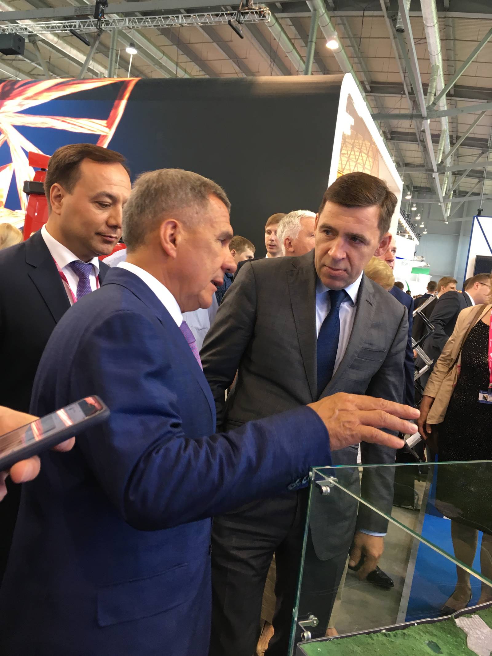 view 4078987 3085234